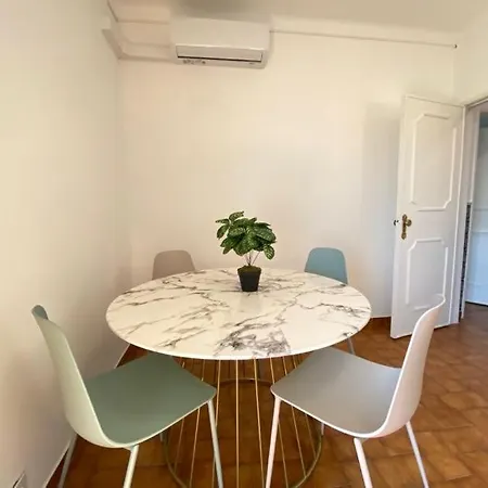 아파트 Sunset 세투발