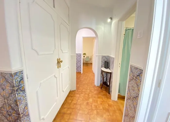 アパート Sunset セトゥーバル